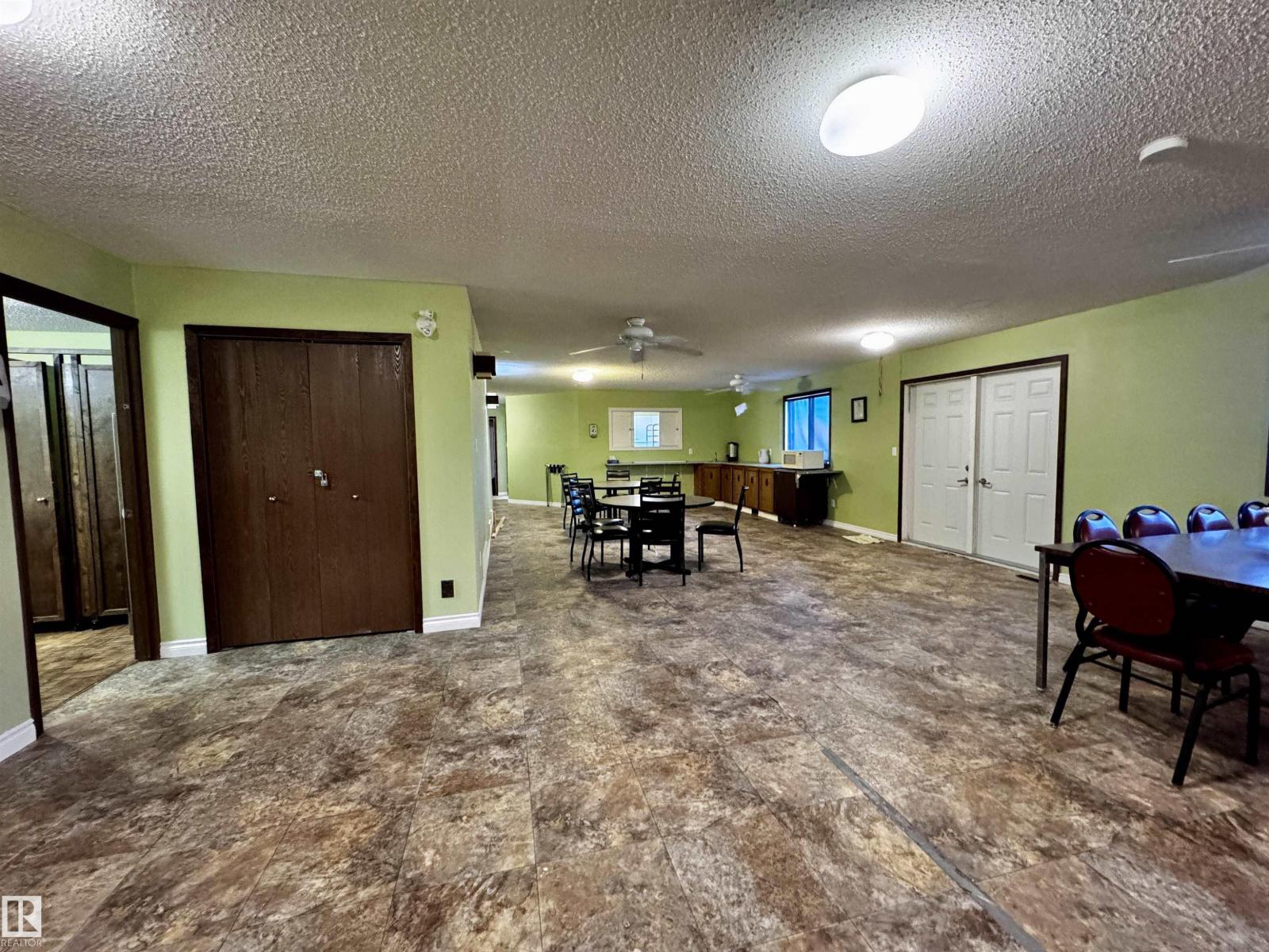 E4486175 Property Photo 38