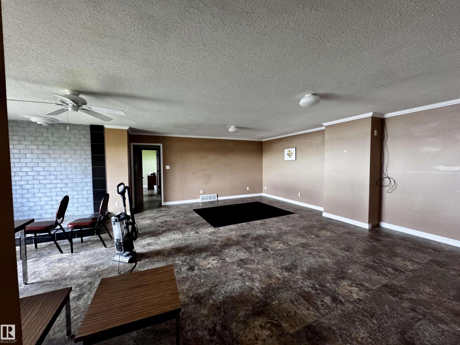 E4486175 Property Photo 48