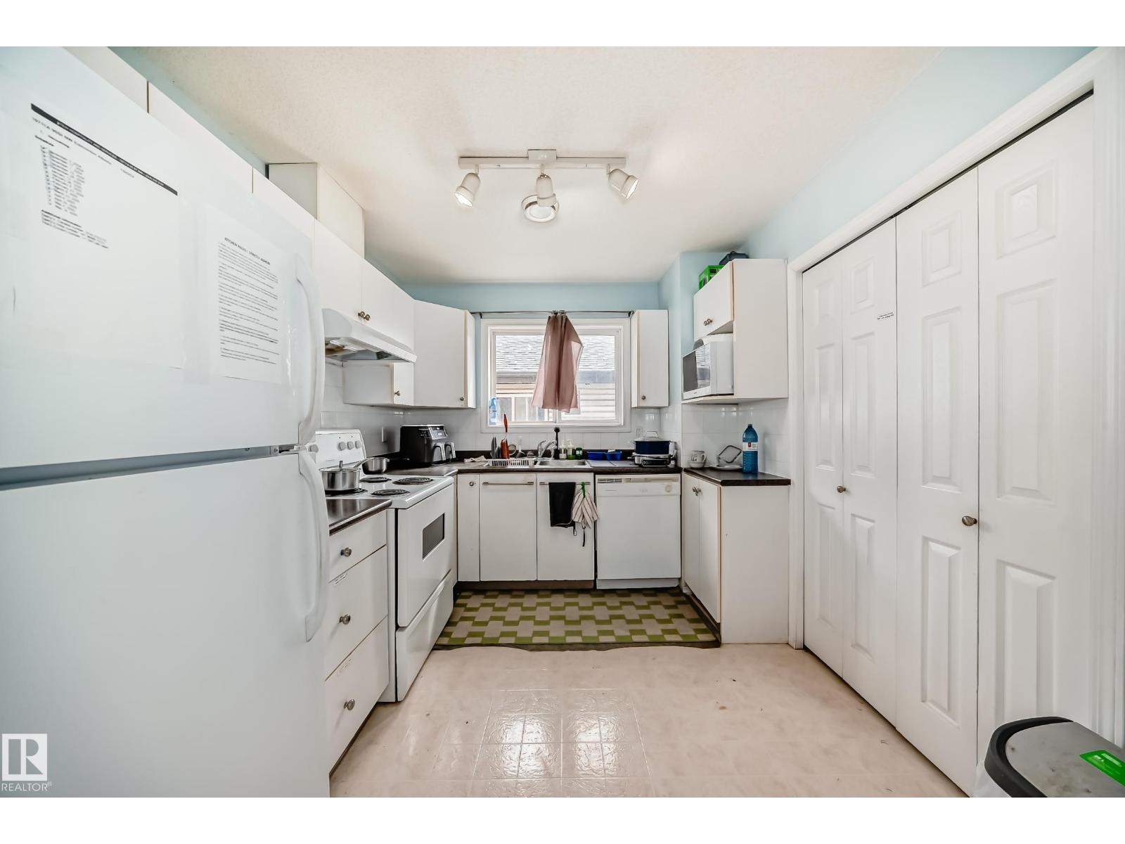 10711a 95 St Nw Property Photo 11