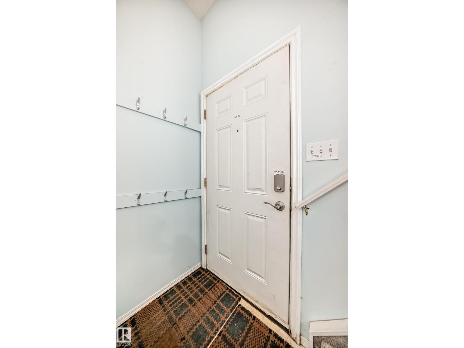 10711a 95 St Nw Property Photo 13