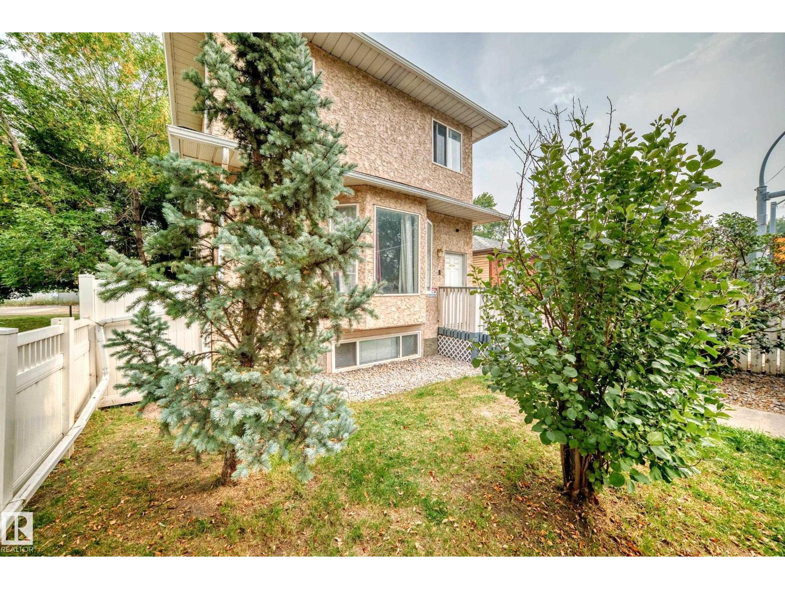 10711a 95 St Nw Property Photo 22