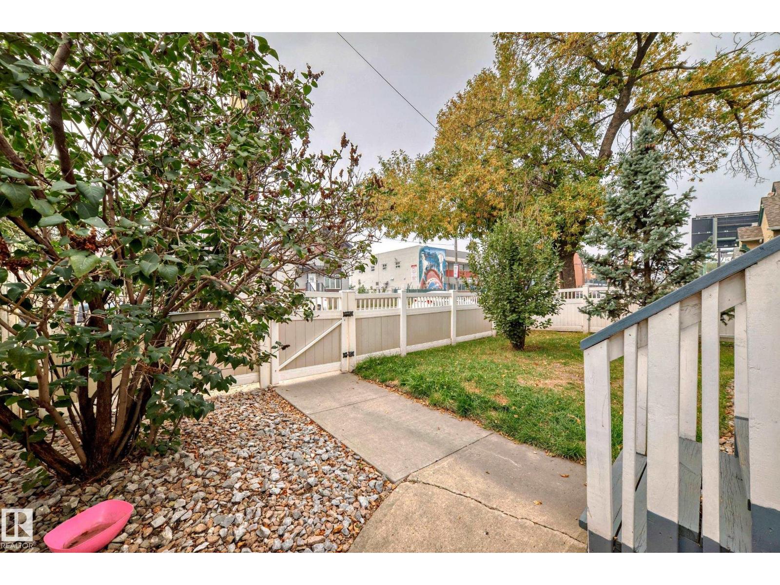 10711a 95 St Nw Property Photo 24