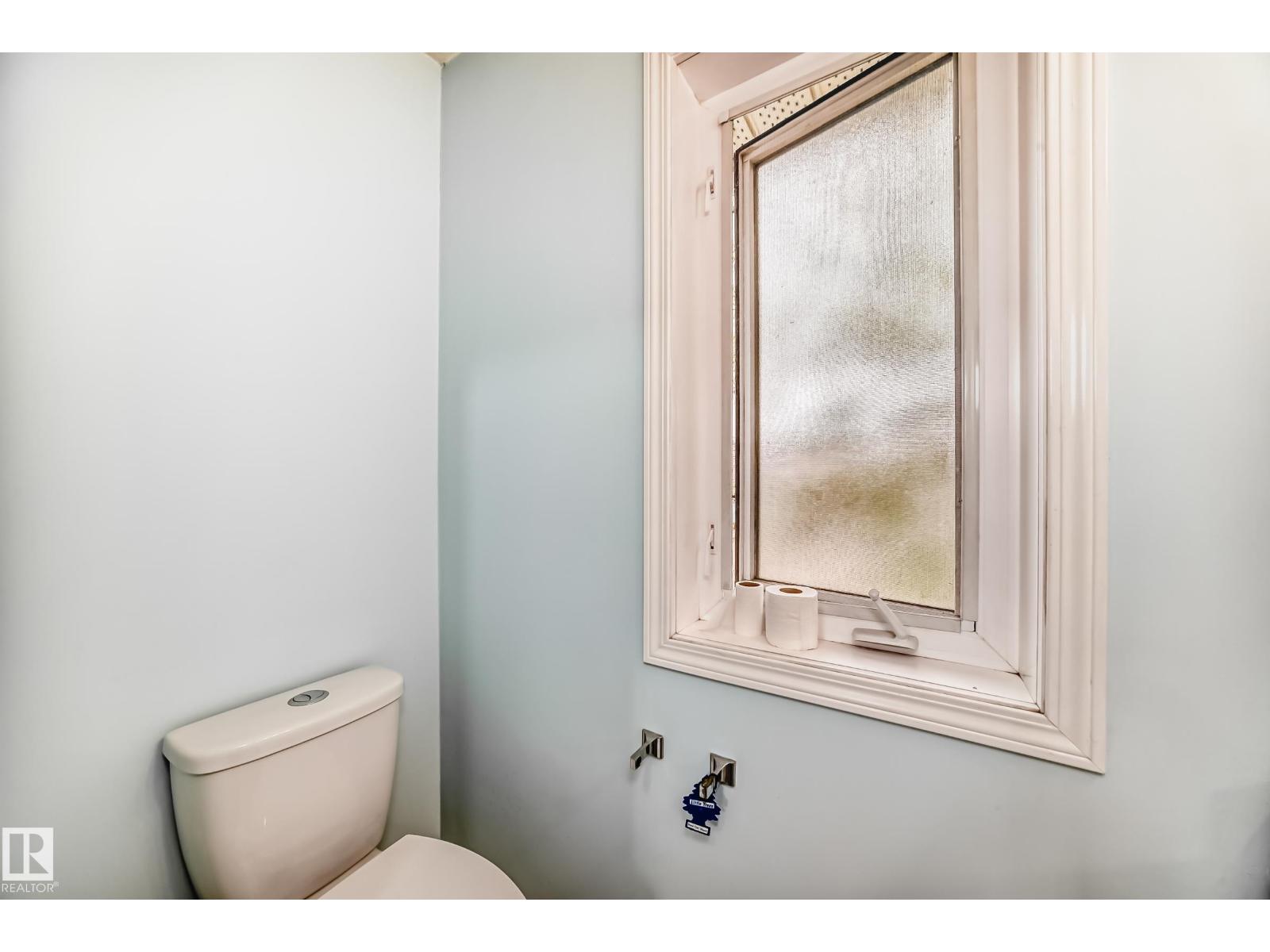10711a 95 St Nw Property Photo 45