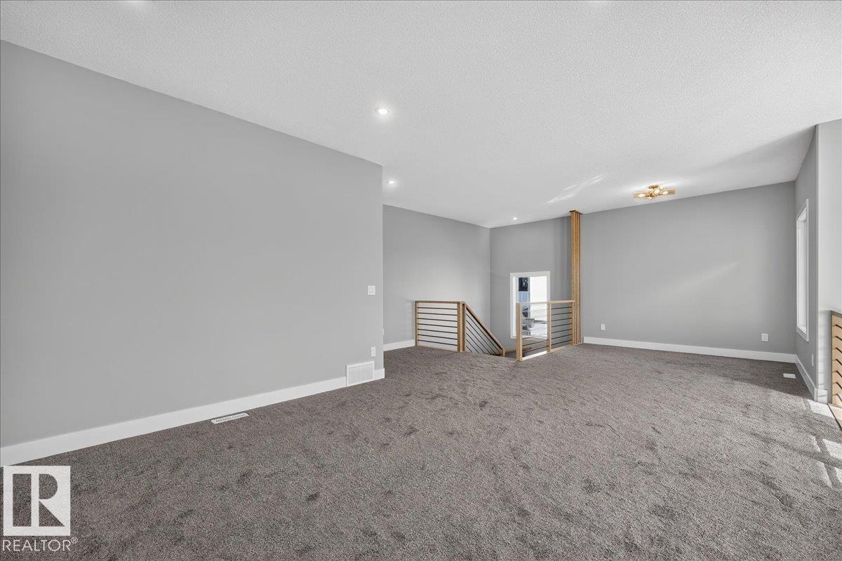 53 Mockingbird Cres Property Photo 37