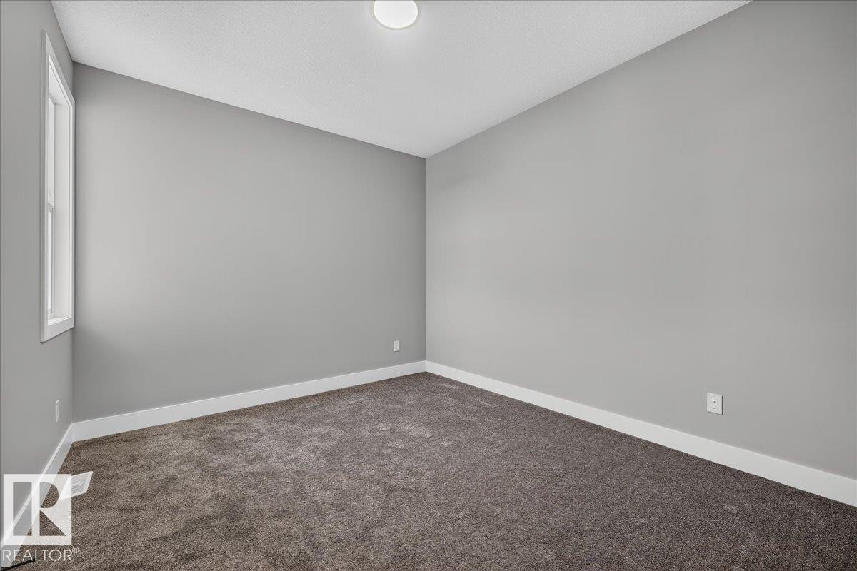53 Mockingbird Cres Property Photo 40