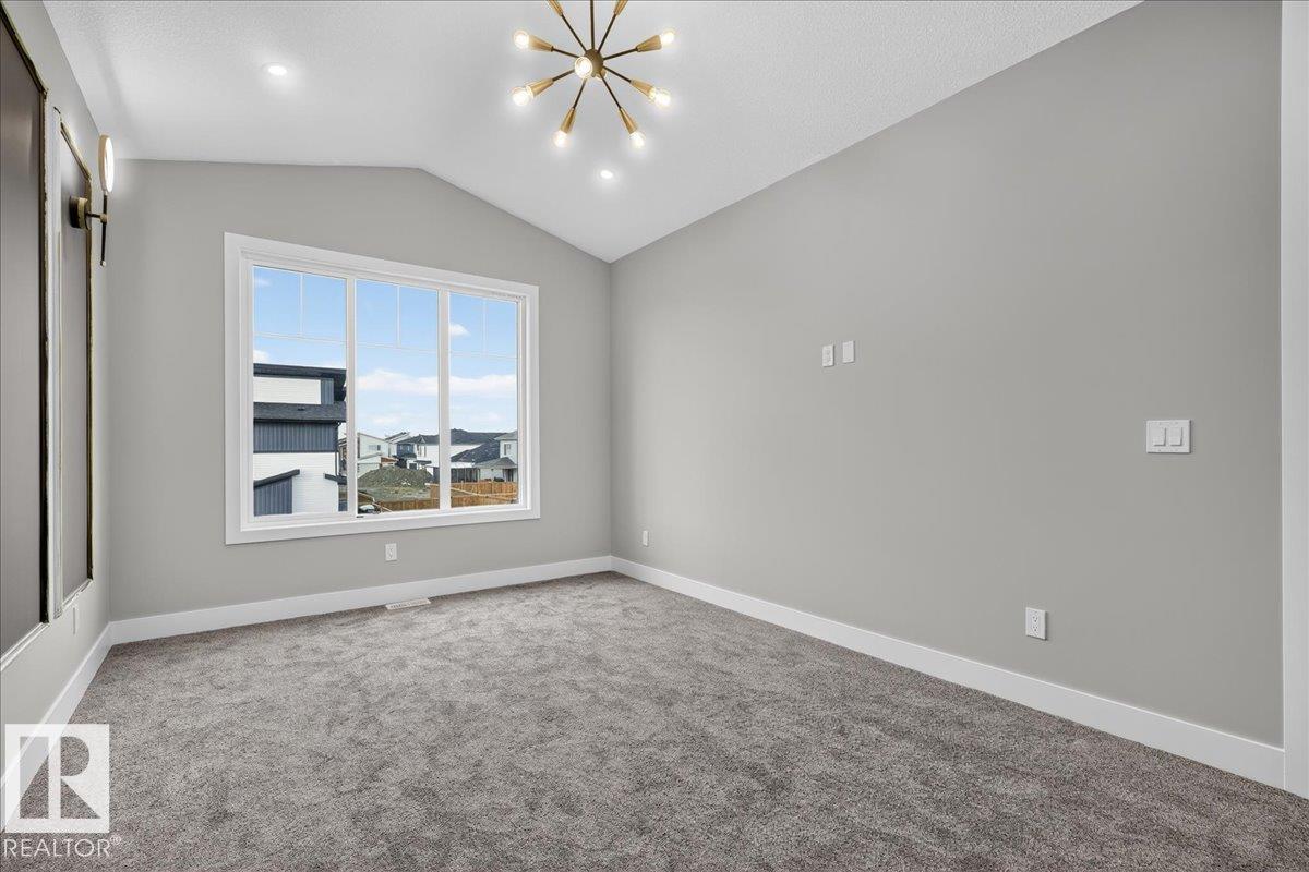 53 Mockingbird Cres Property Photo 47