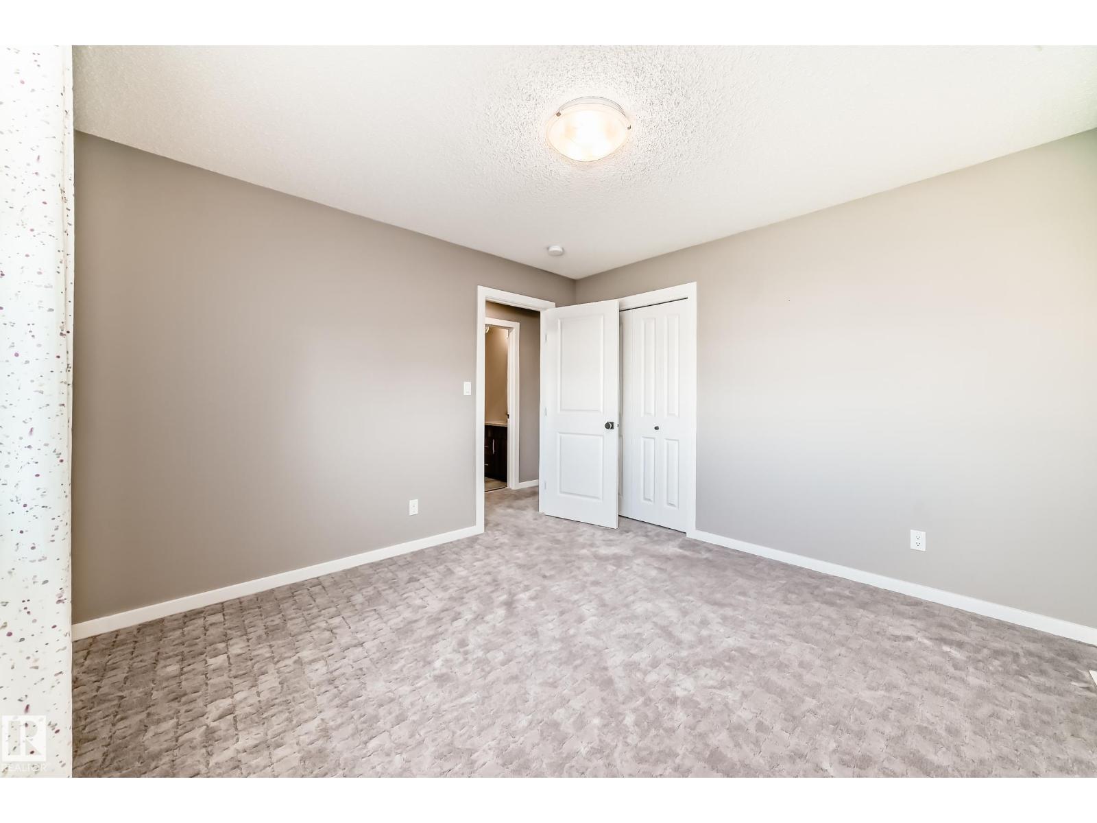 143 Larch Cr Property Photo 33