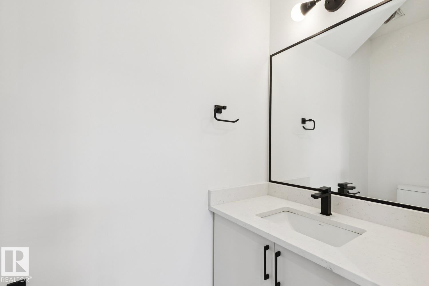 14816 93 Av Nw Property Photo 15