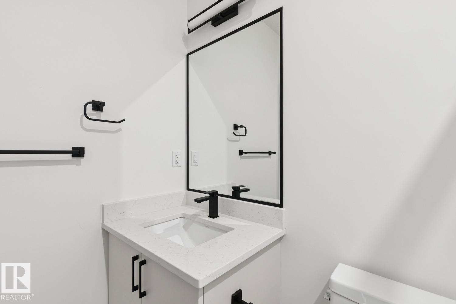 14816 93 Av Nw Property Photo 19