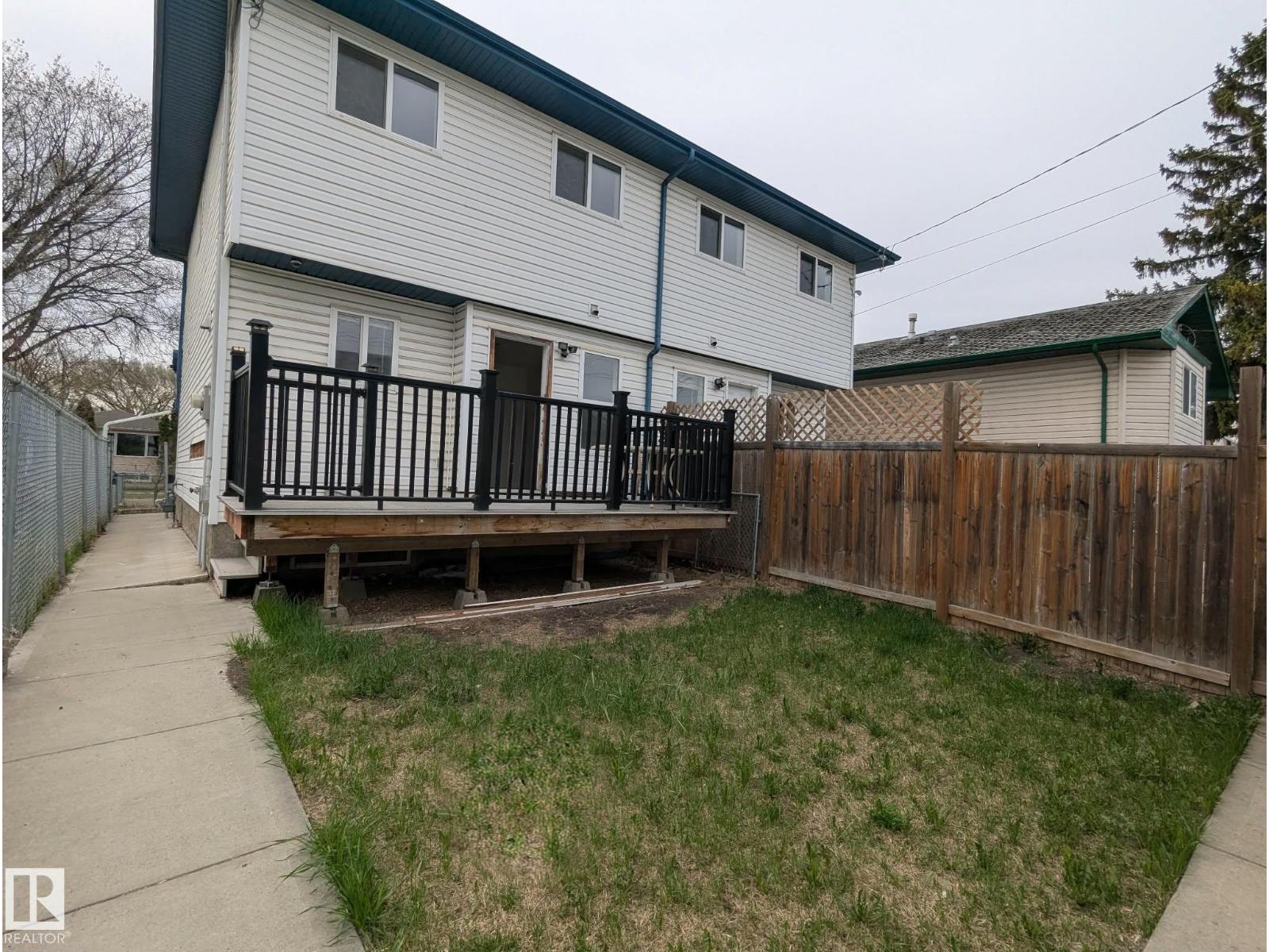 11725 83 St Nw Property Photo 2