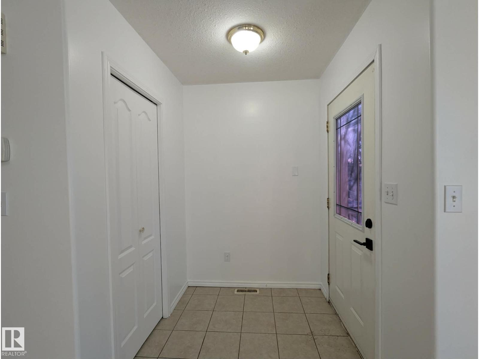 11725 83 St Nw Property Photo 4