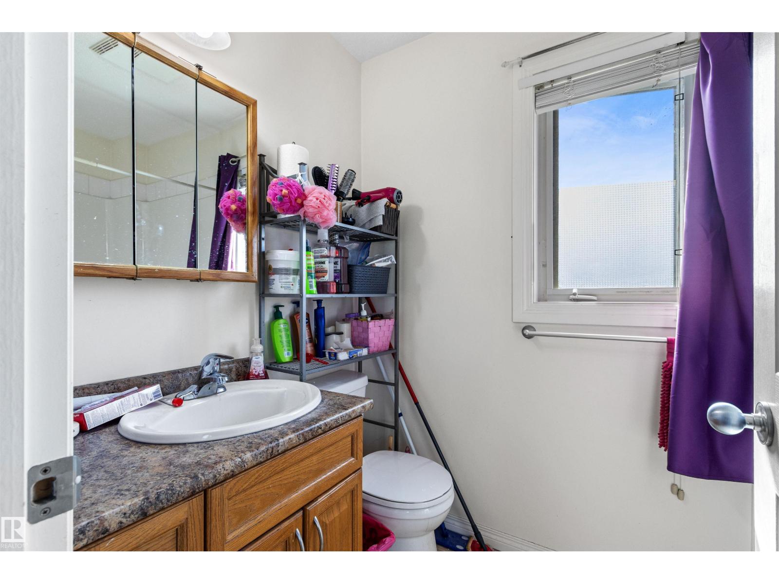 4608 39 St Property Photo 16