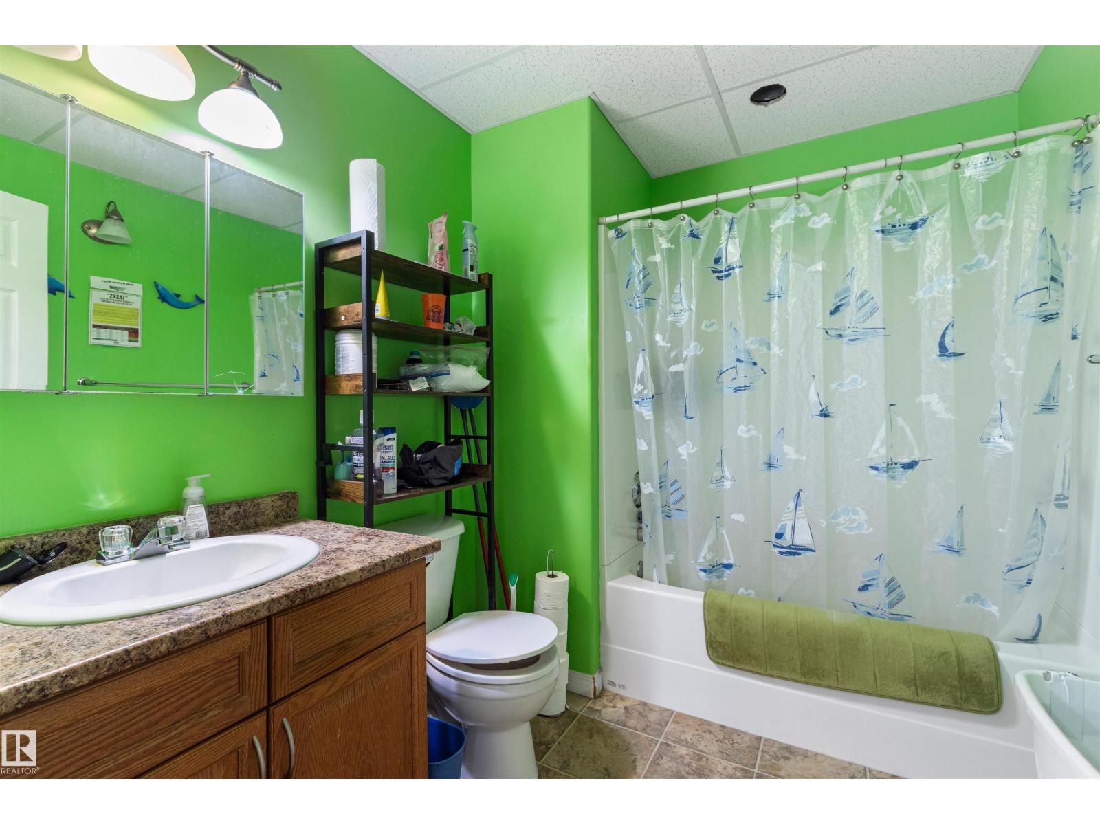 4608 39 St Property Photo 23