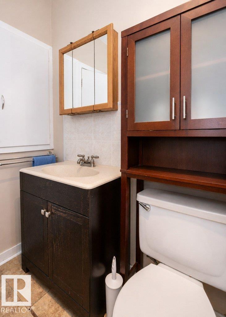 4906 51 St Property Photo 13