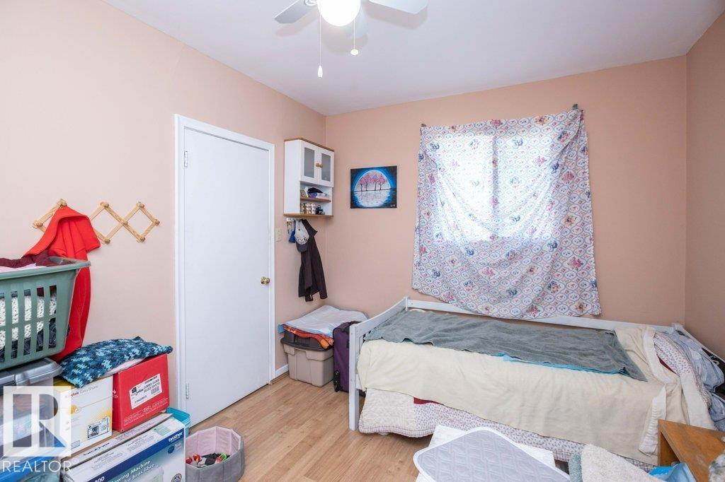 4906 51 St Property Photo 16