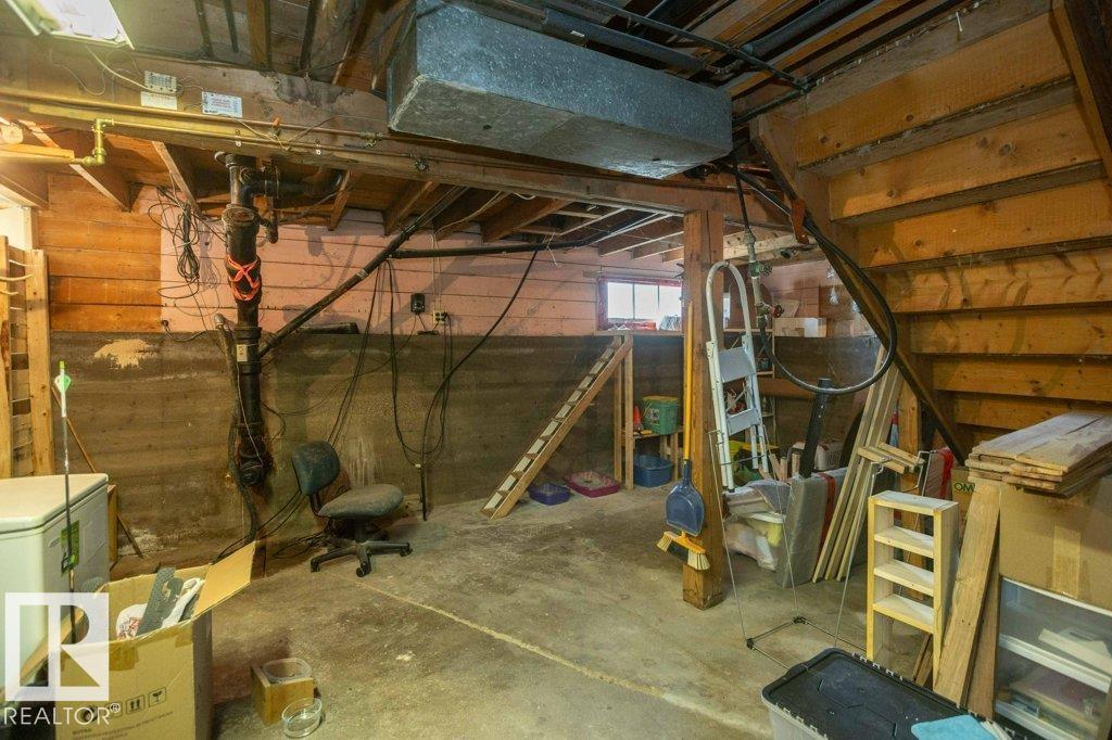 4906 51 St Property Photo 21