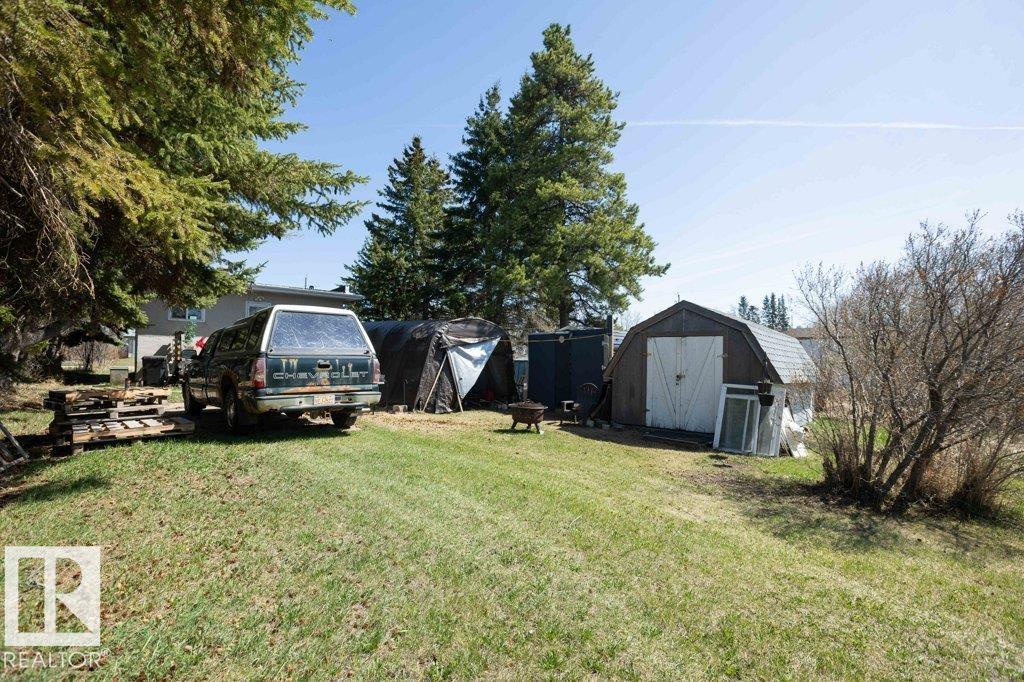 4906 51 St Property Photo 32
