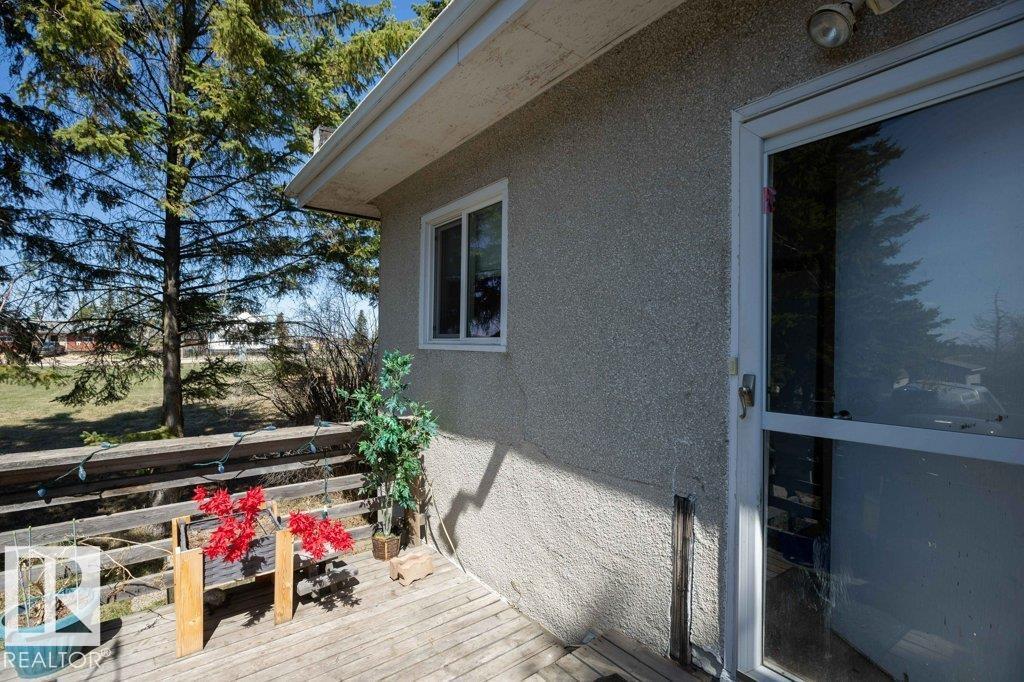 4906 51 St Property Photo 35