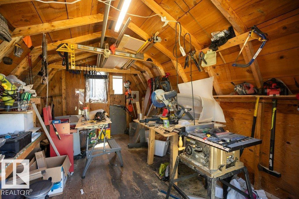 4906 51 St Property Photo 37