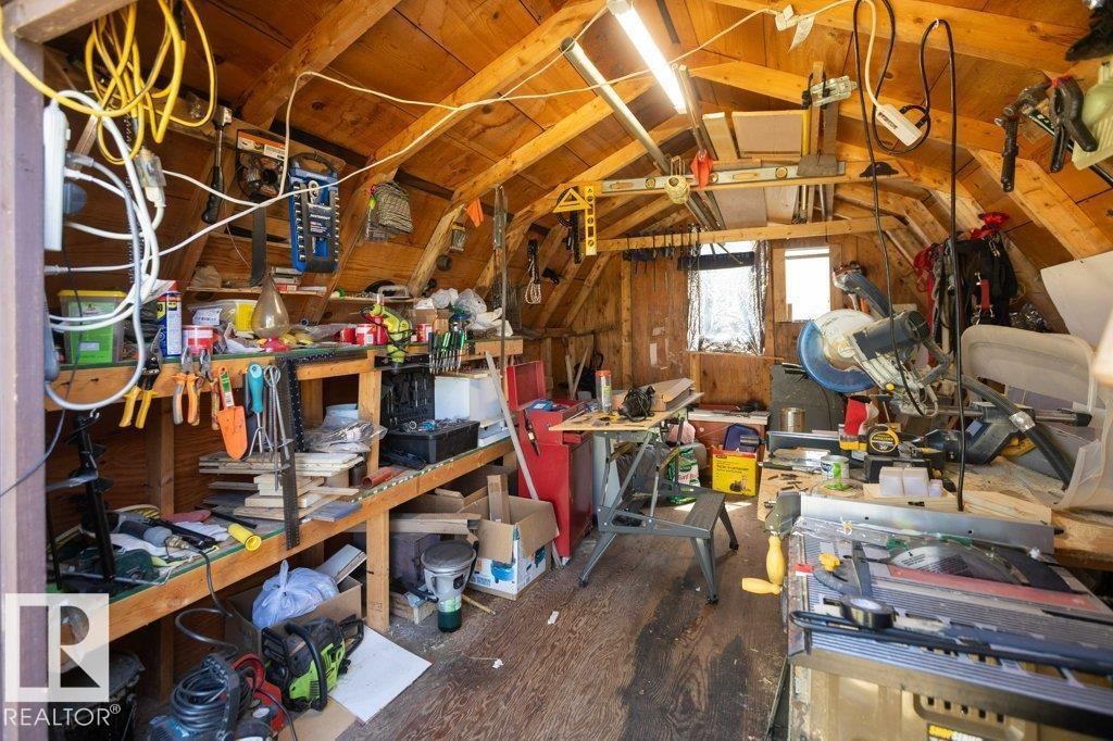 4906 51 St Property Photo 38