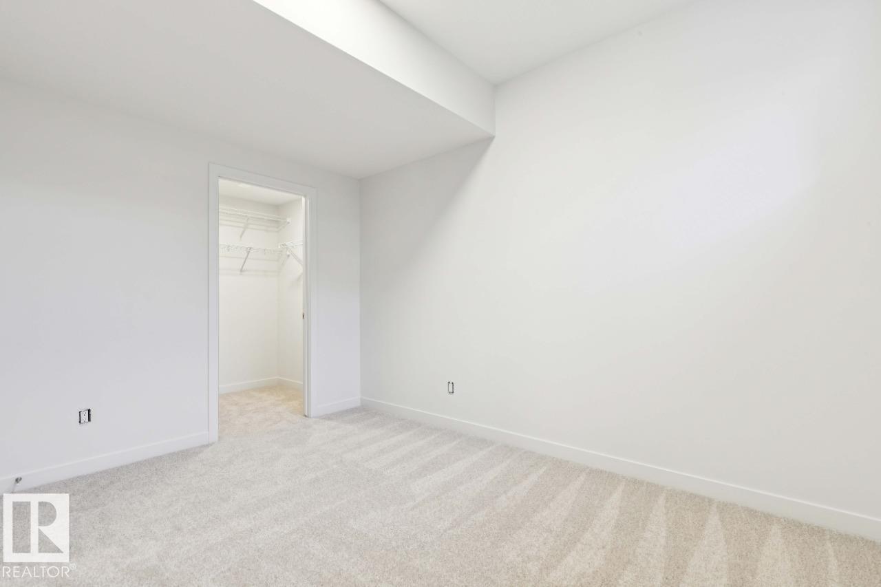 7119 52 Av Property Photo 26