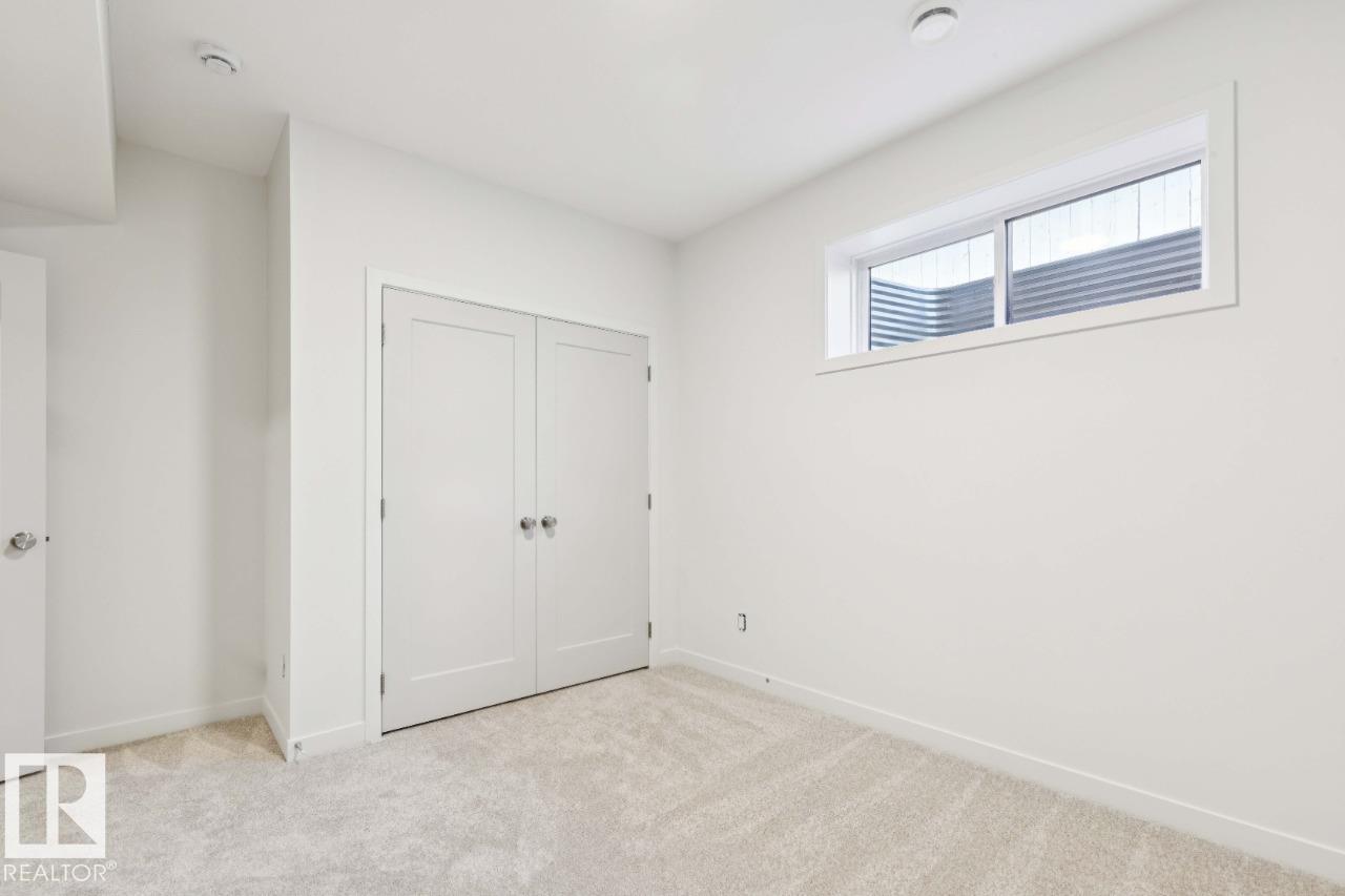 7119 52 Av Property Photo 29