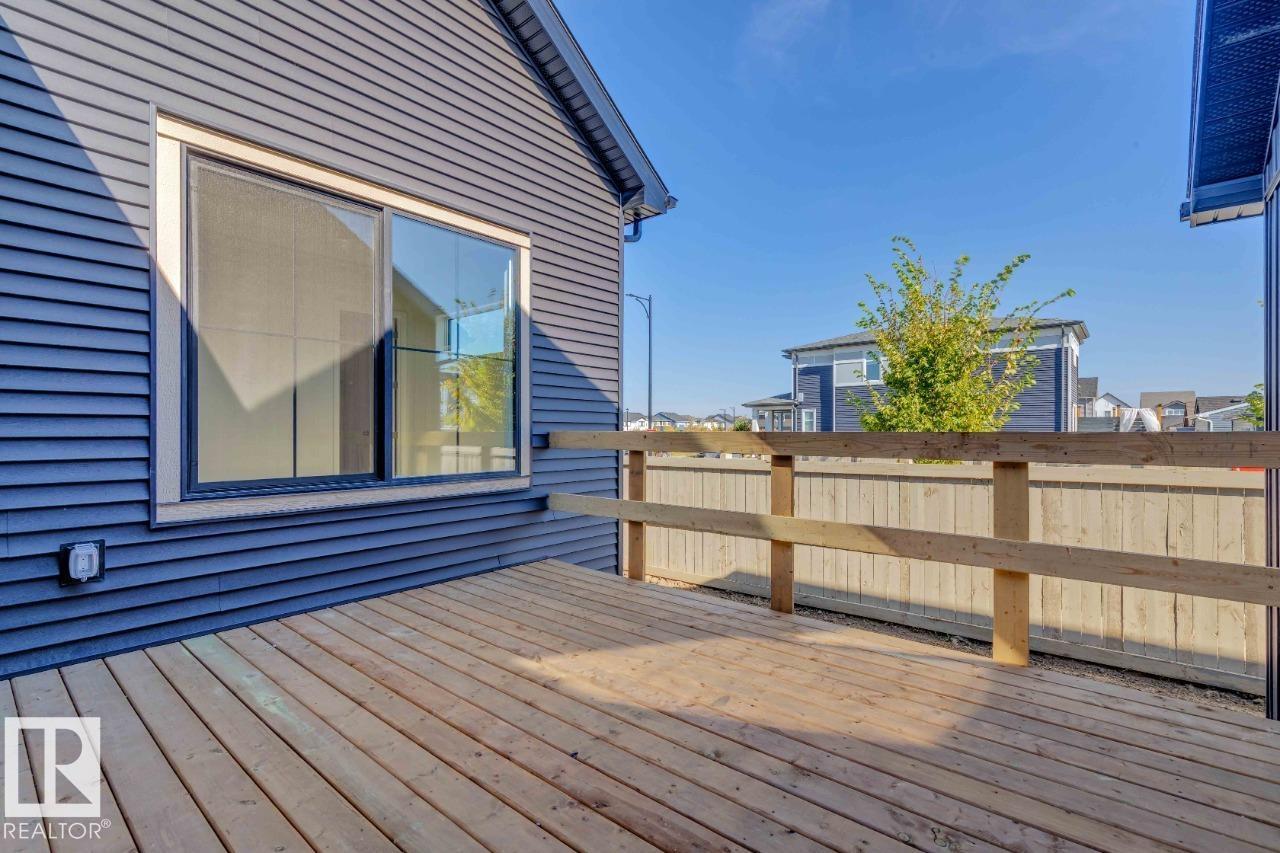 7119 52 Av Property Photo 31
