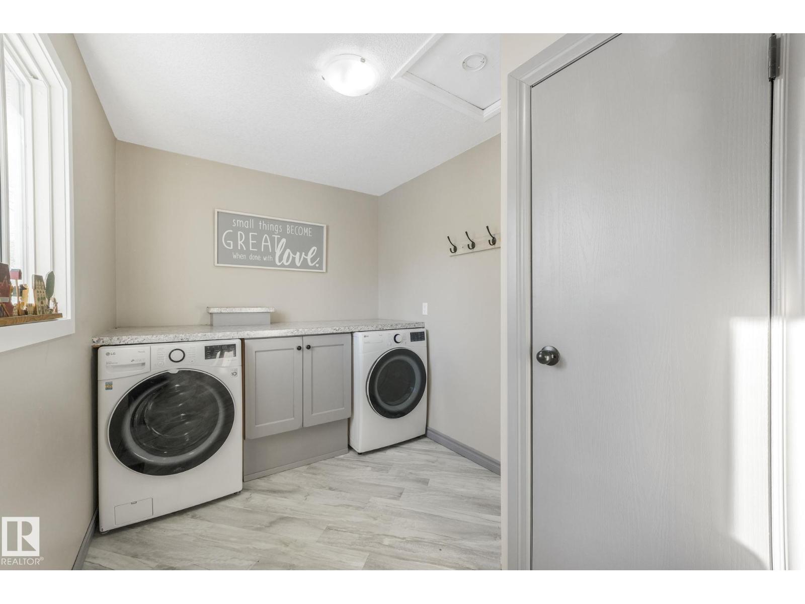 4835 60 St Property Photo 28