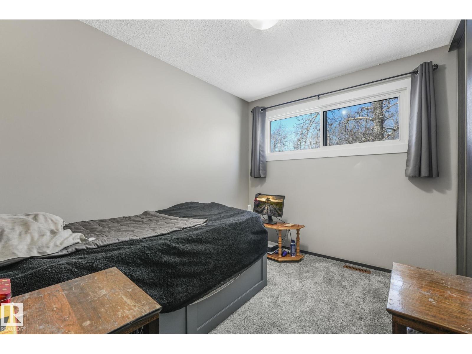 4835 60 St Property Photo 29