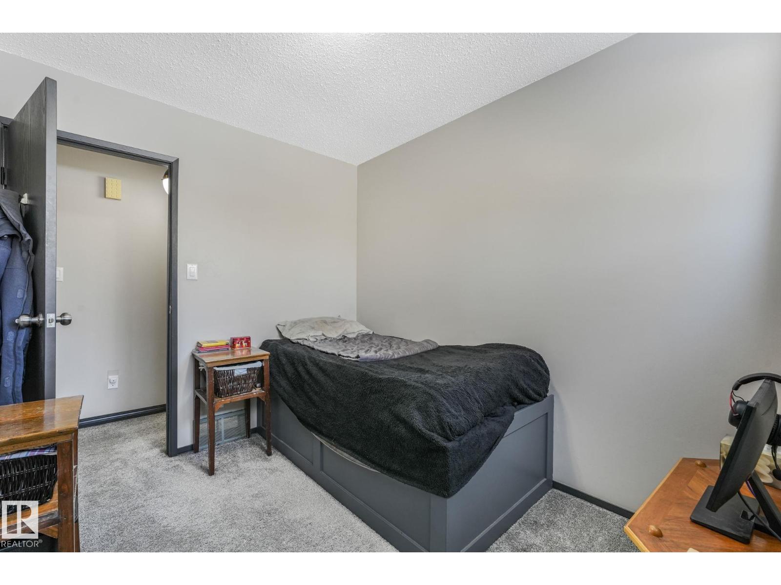 4835 60 St Property Photo 30