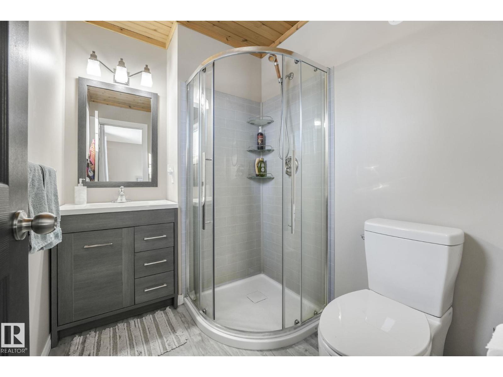 4835 60 St Property Photo 36