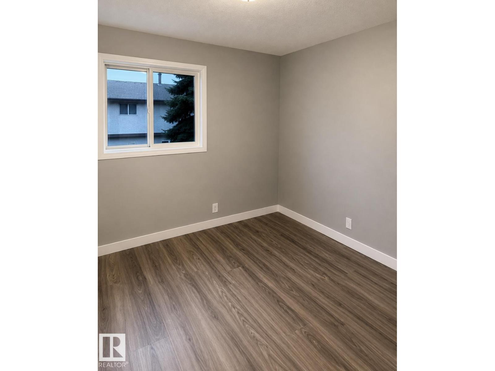 14075 30 St E Nw Property Photo 9