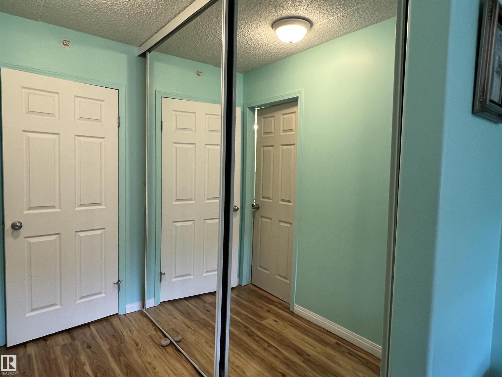 #303 4004 47 St Property Photo 15