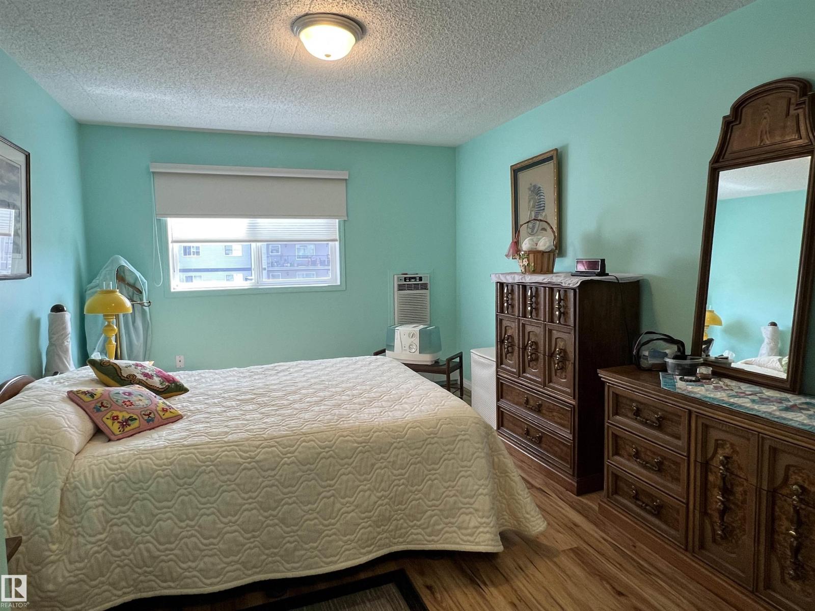 #303 4004 47 St Property Photo 16
