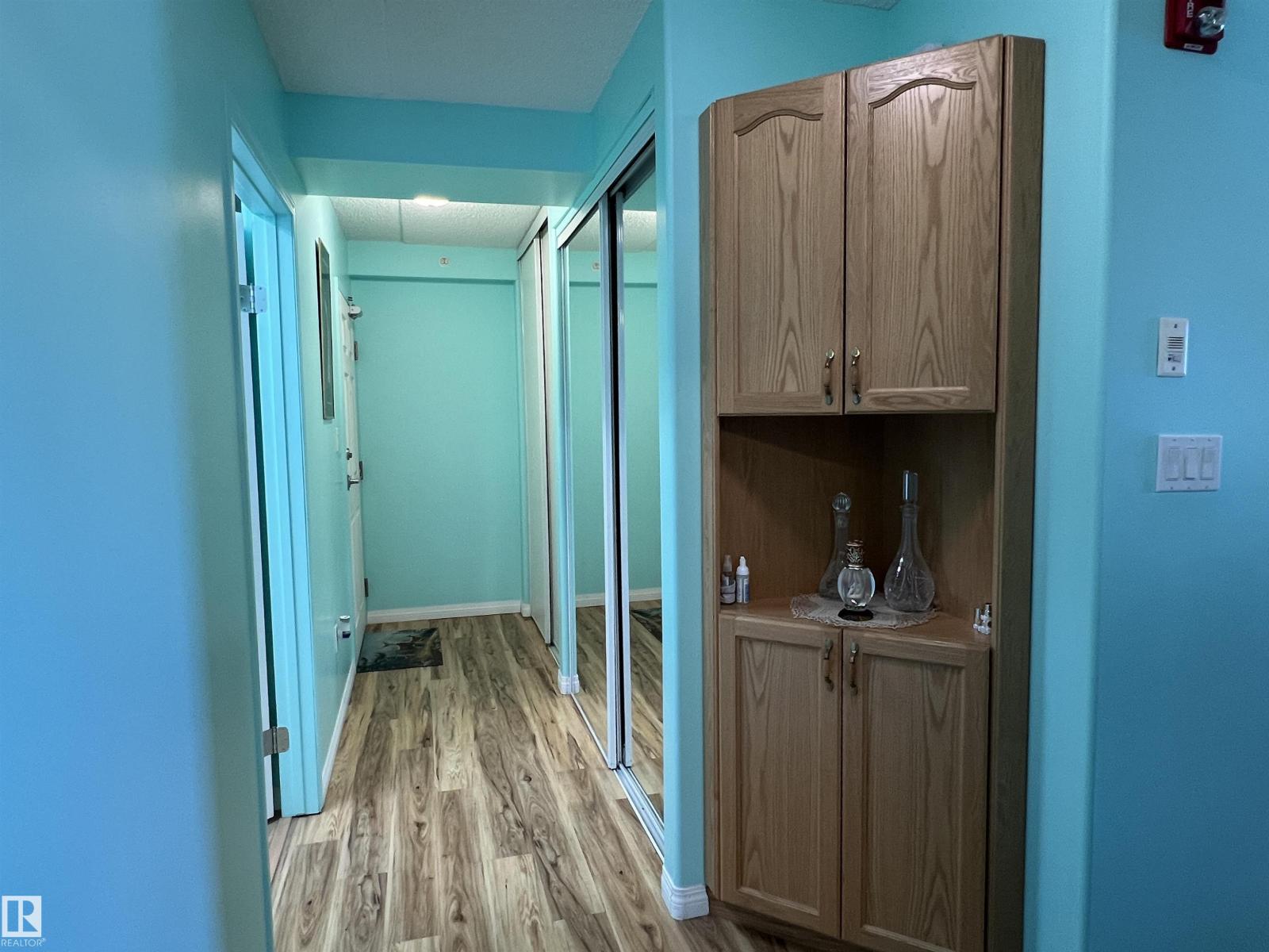 #303 4004 47 St Property Photo 18