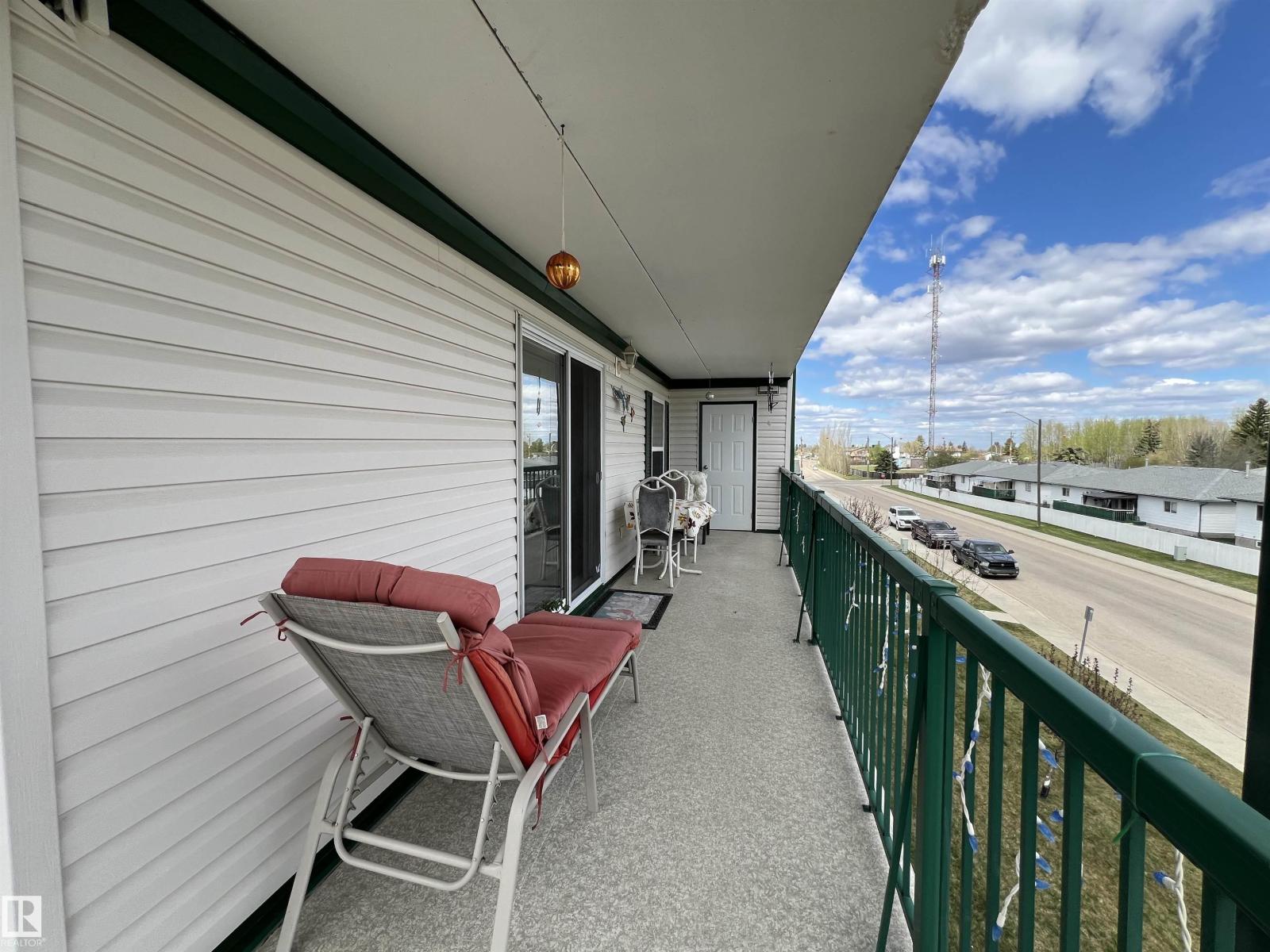#303 4004 47 St Property Photo 23