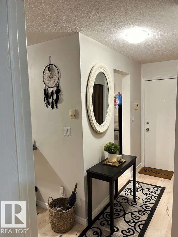 #b2 10620 104 St Nw Property Photo 3