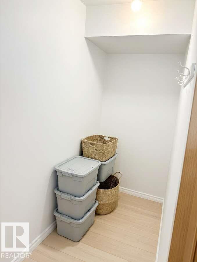 #b2 10620 104 St Nw Property Photo 6