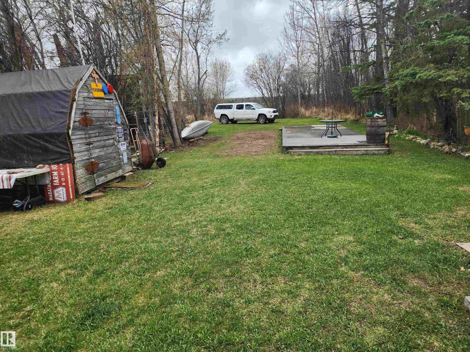 612 1 Av E Property Photo 10