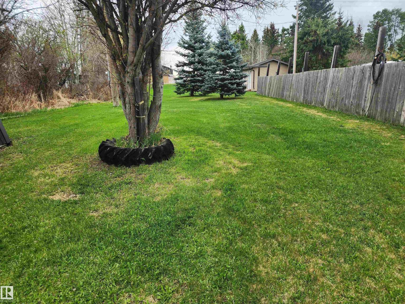 612 1 Av E Property Photo 11