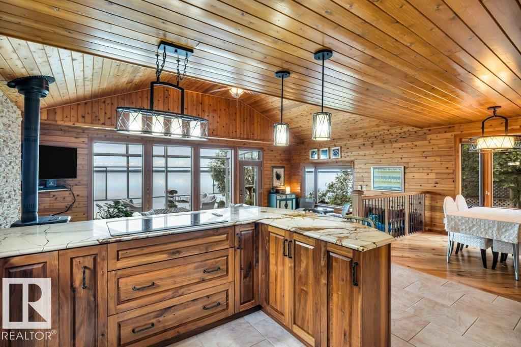 118 Crystal Springs Drive, Pigeon Lake Property Photo 24
