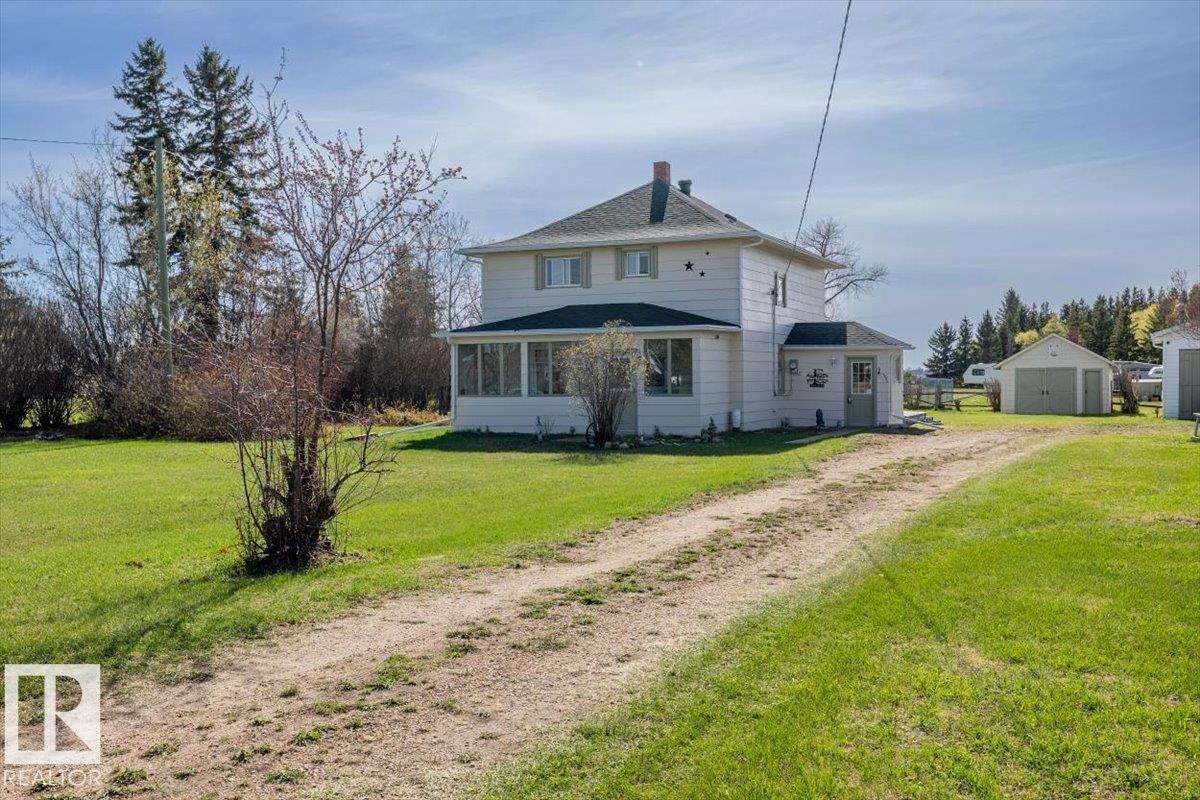 4802 50 St Property Photo 1