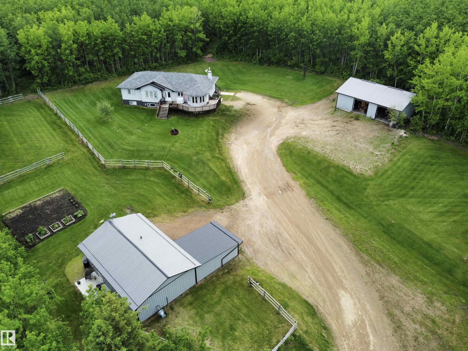 15113 Township Road 670 Property Photo 2