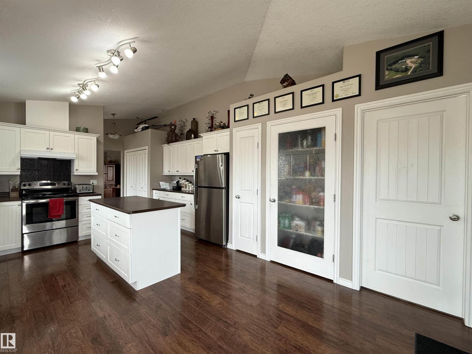 15113 Township Road 670 Property Photo 11