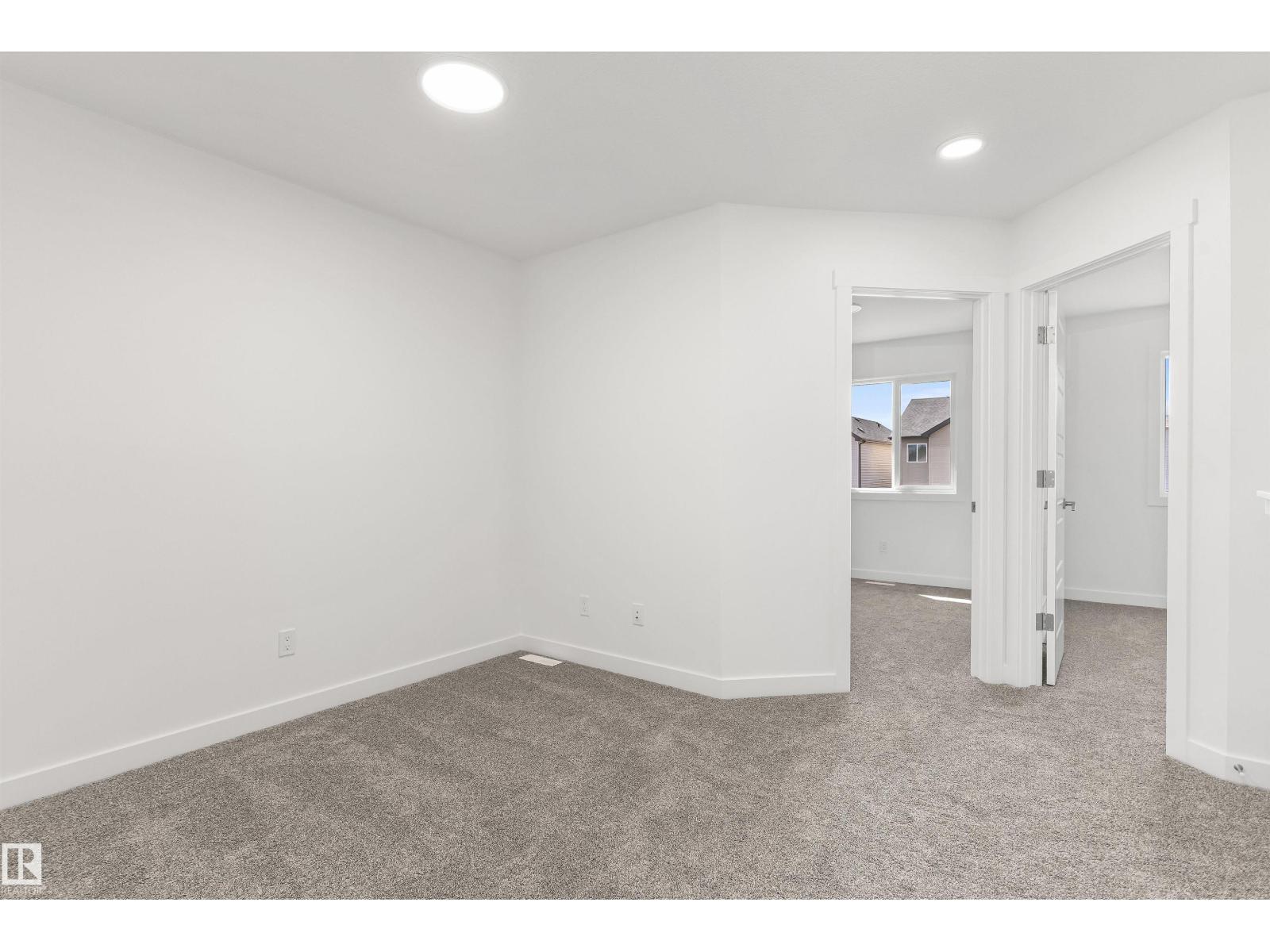 20623 43 Av Nw Property Photo 27