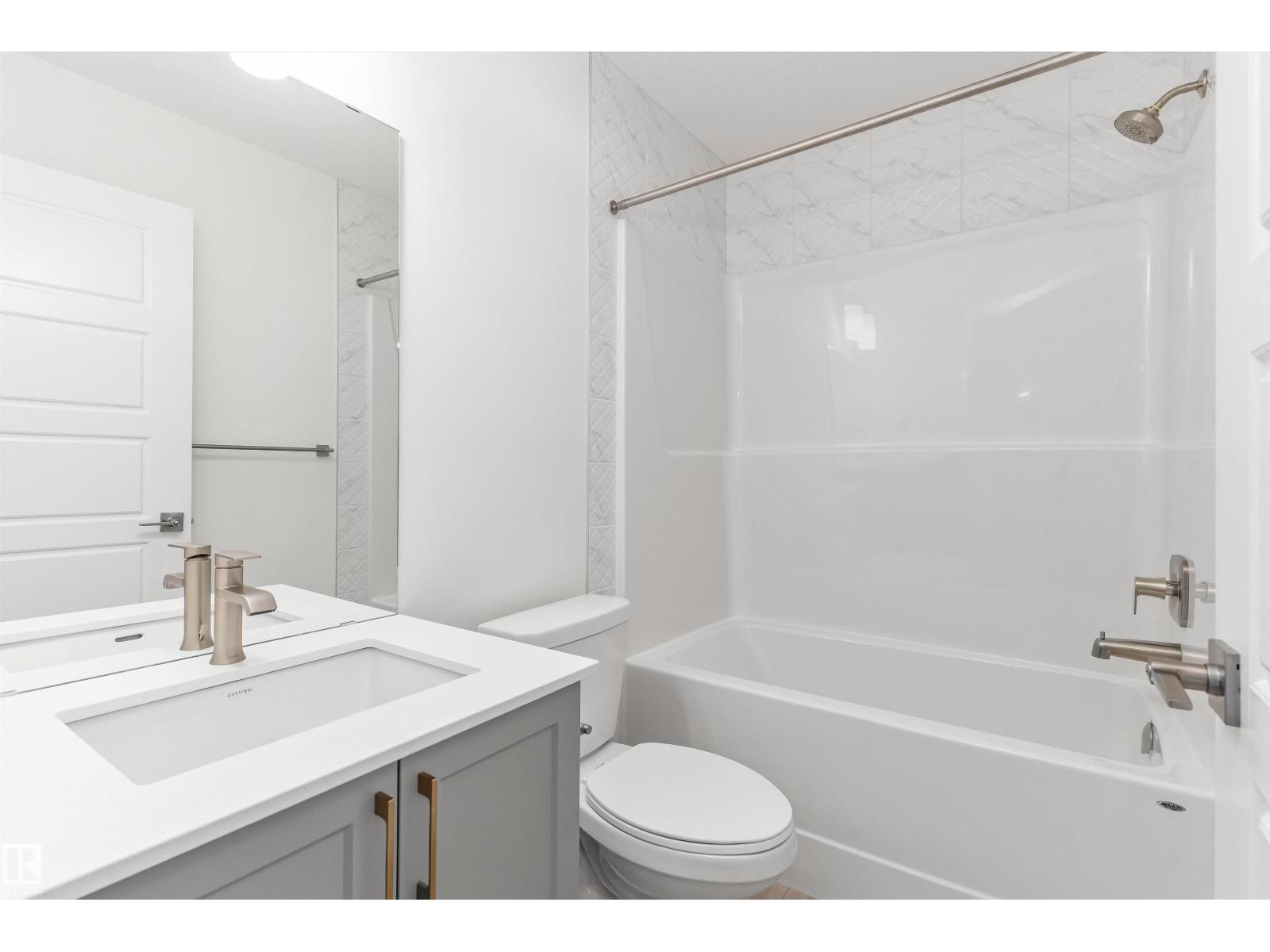20623 43 Av Nw Property Photo 28