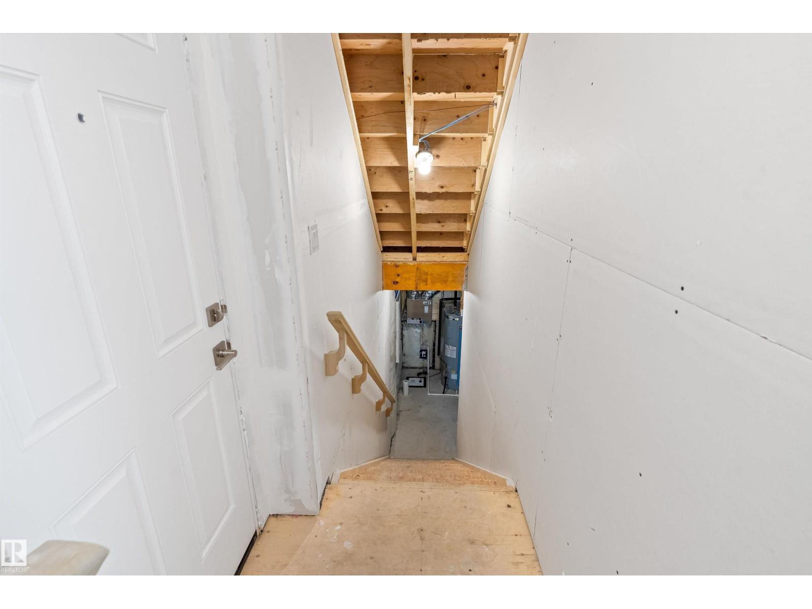 20623 43 Av Nw Property Photo 35