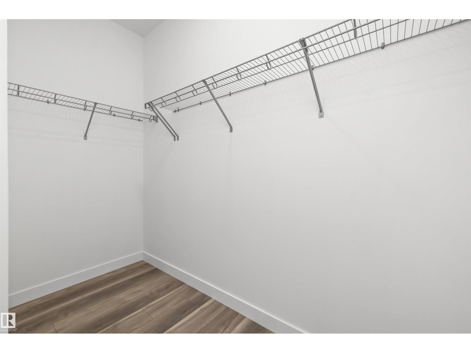 8608 183 Av Nw Property Photo 6
