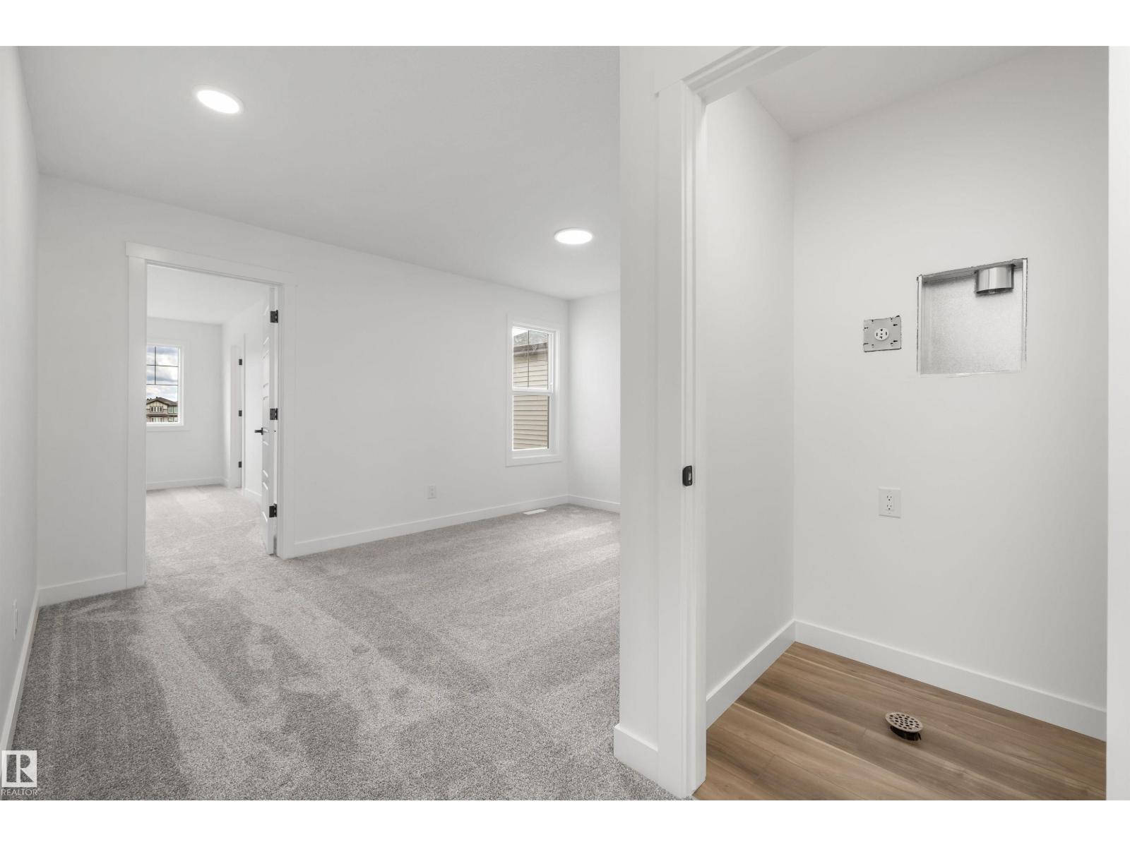 8608 183 Av Nw Property Photo 25
