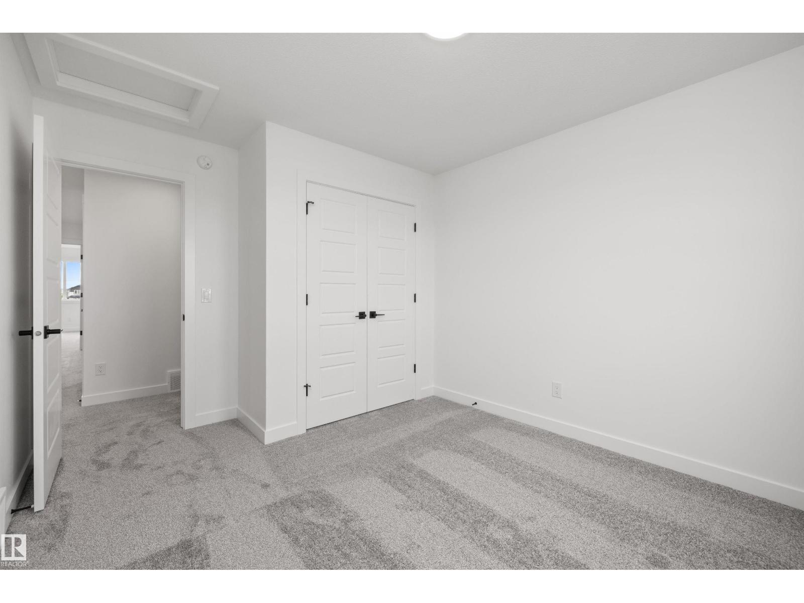 8608 183 Av Nw Property Photo 28